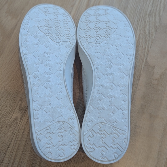 Dr. Scholl's White Slip-On Shoes Women's 8.5 - Picture 3 of 3